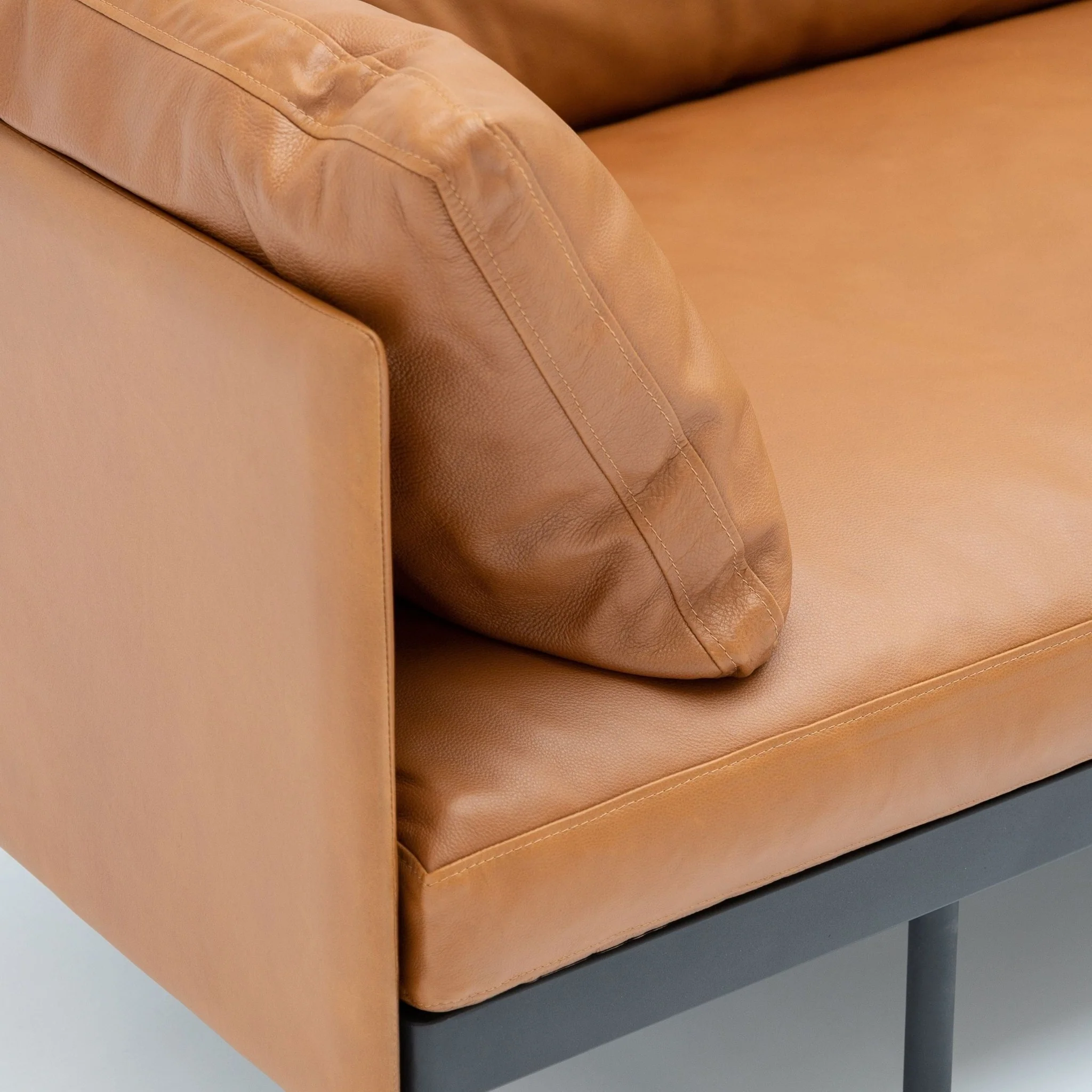 Bureau 240 Sofa - Heritage Saddle - Image 12