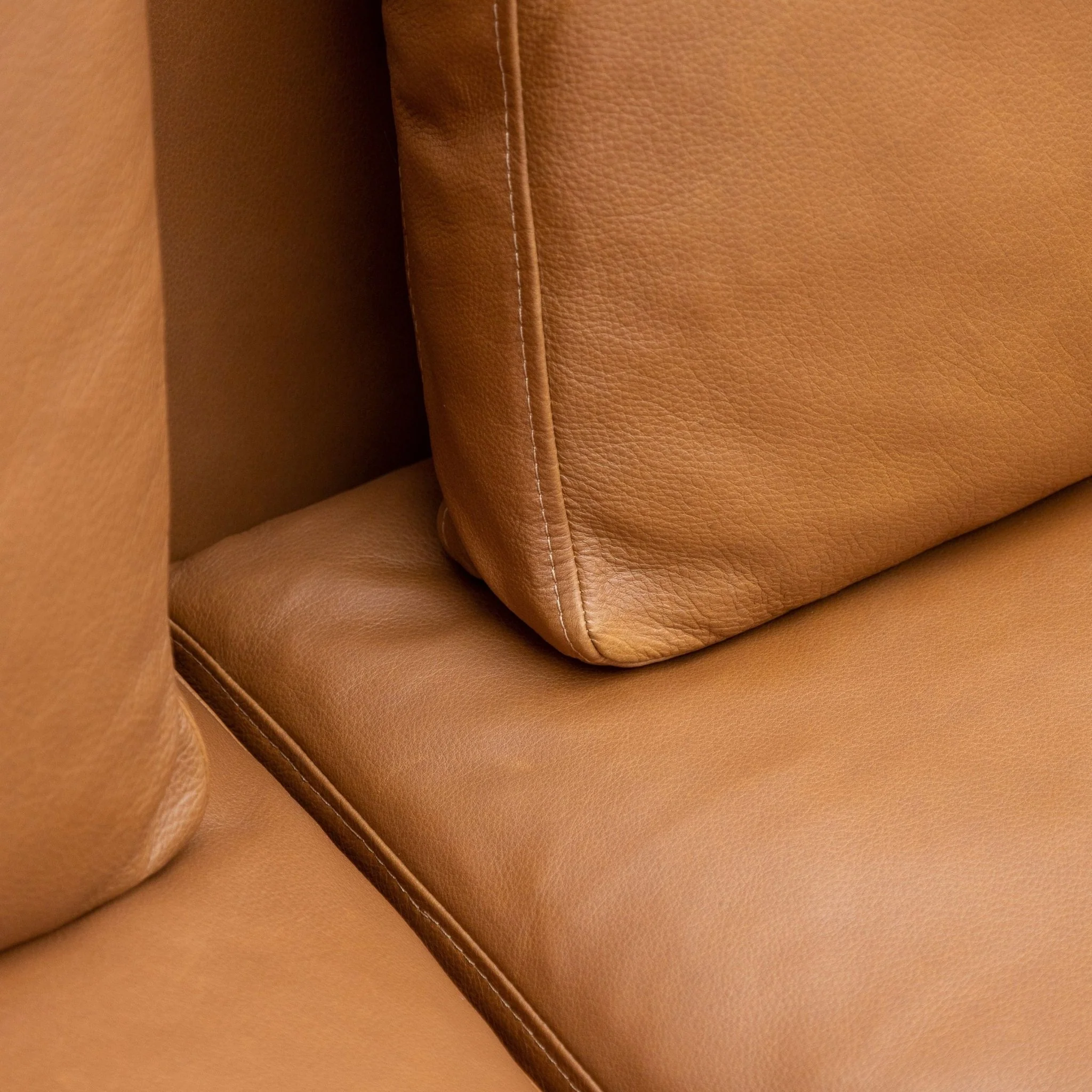 Bureau 240 Sofa - Heritage Saddle - Image 13
