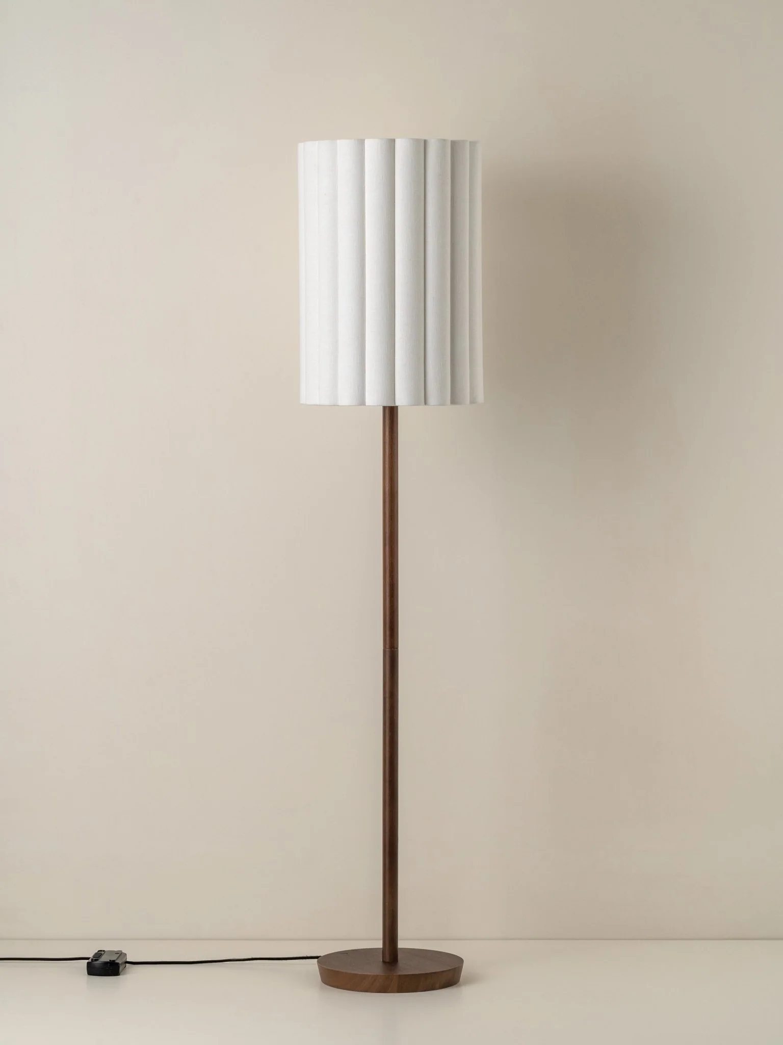 Folia - Walnut Wood And Scalloped Natural Linen Floor Lamp