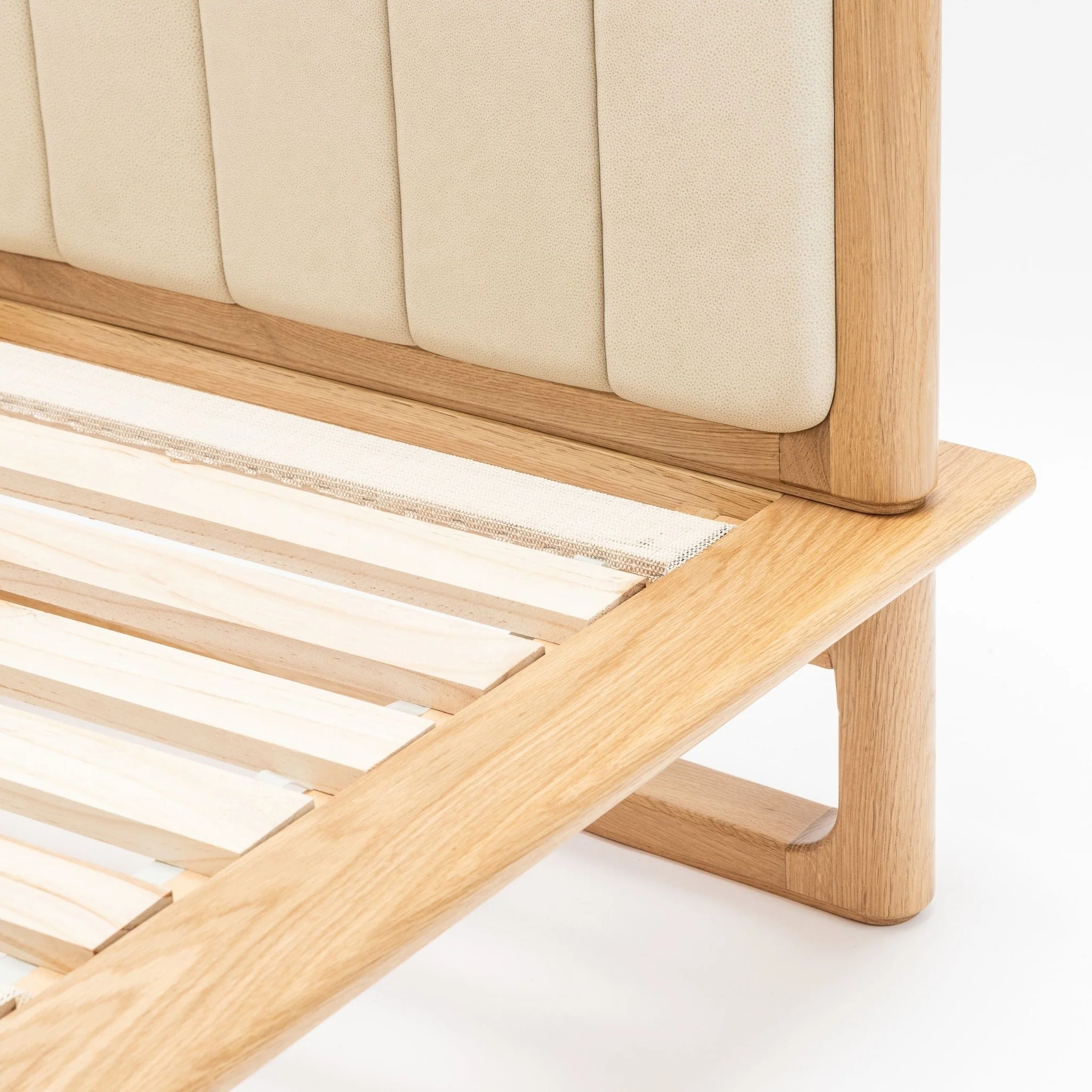 Hover Bed - Light Oak & Limestone Leather - Image 6