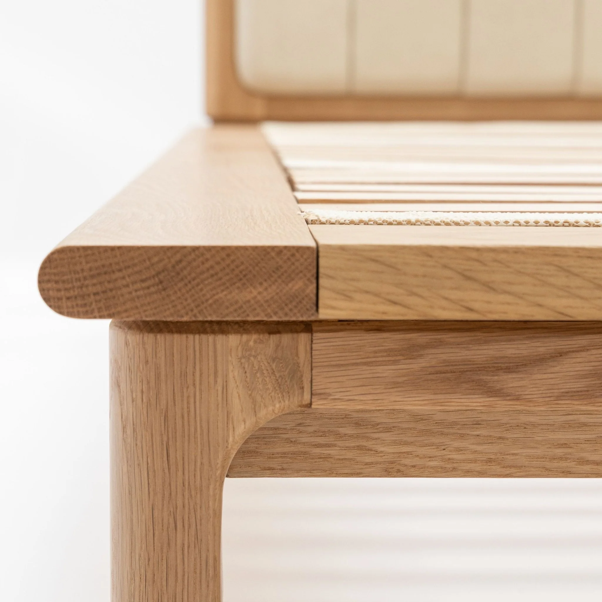 Hover Bed - Light Oak & Limestone Leather - Image 9