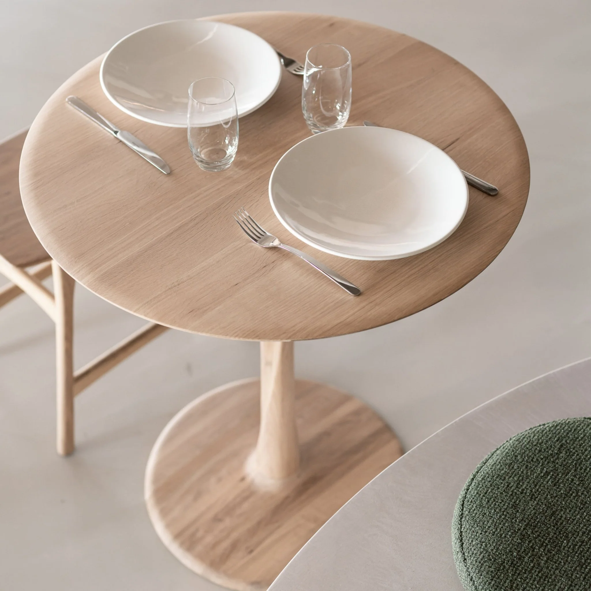 Torsion Round Dining Table - Oak - Image 7