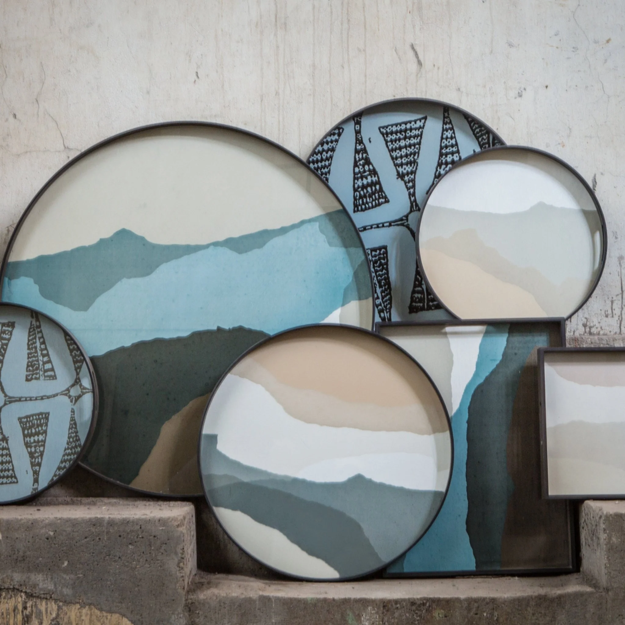 Wabi Sabi Round Glass Tray - Slate - Image 4